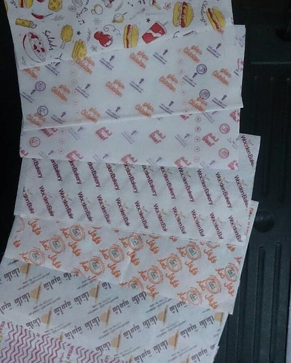 ورق ساندويتش مطبوع بشعار المطاعم والمحلات